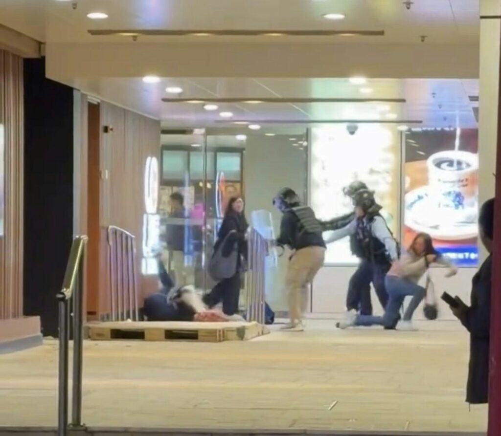 屯門市廣場開槍案