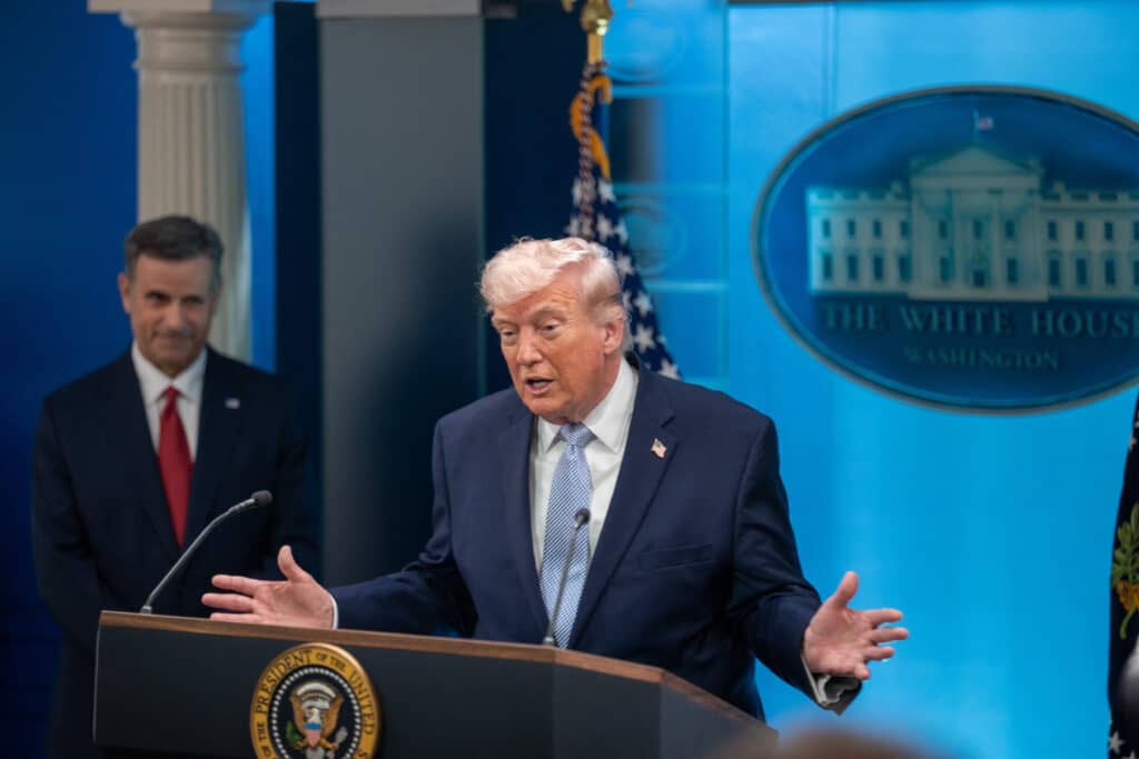 特朗普強硬言論引爆美伊危機